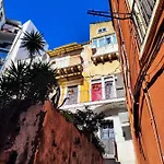 Vico Viscuso Daire Katanya